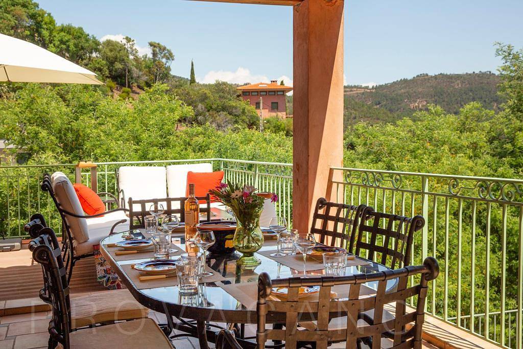 Holiday house with private pool in Théoule-sur-Mer in Théoule-sur-Mer, Massif de l'Esterel