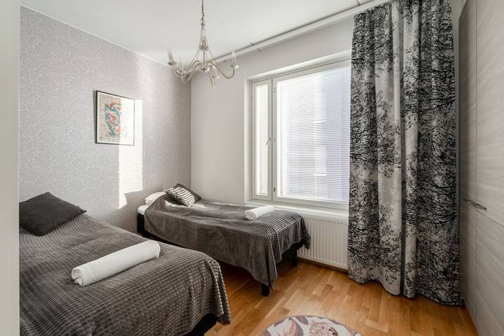 Ganze Wohnung, Bright 2Br Apartment with Lake Views | Free Parking & Sauna in Kantakaupunki, Jyväskylä