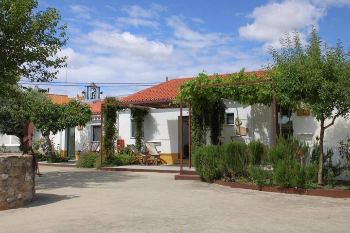 Location de vacances pour 4 personnes, avec piscine et jardin à Évora - 3