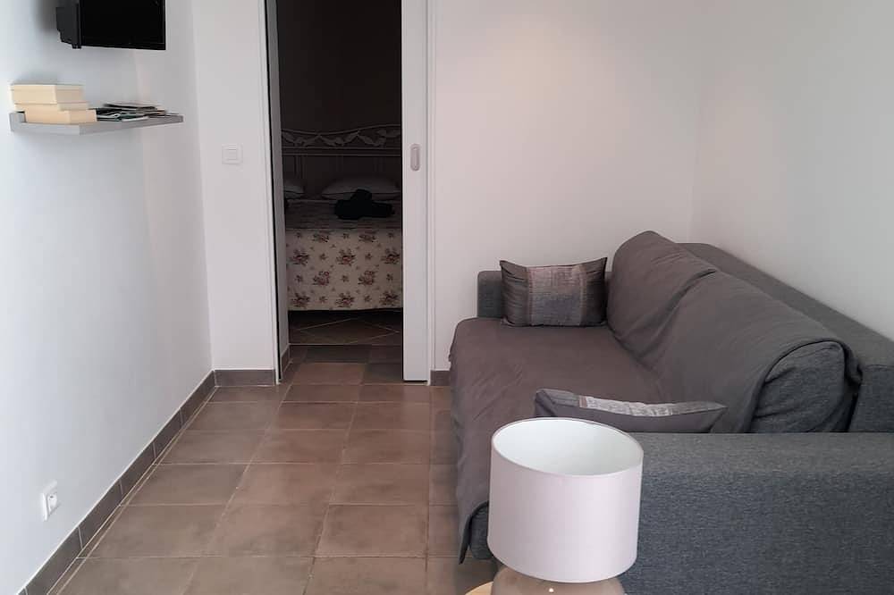 Entire apartment, Villa le bosquet en luberon in Ménerbes, Parc naturel régional du Luberon