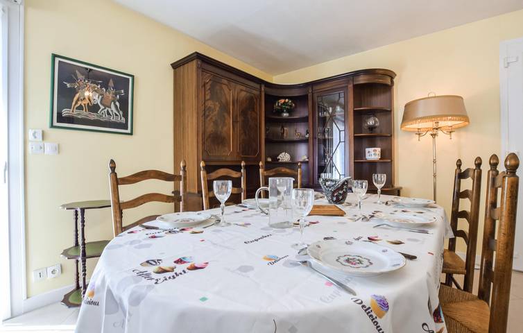 Gemütliches Strandapartment mit WiFi, Parkplatz & Garten in Blonville-sur-Mer, Lisieux und Umgebung