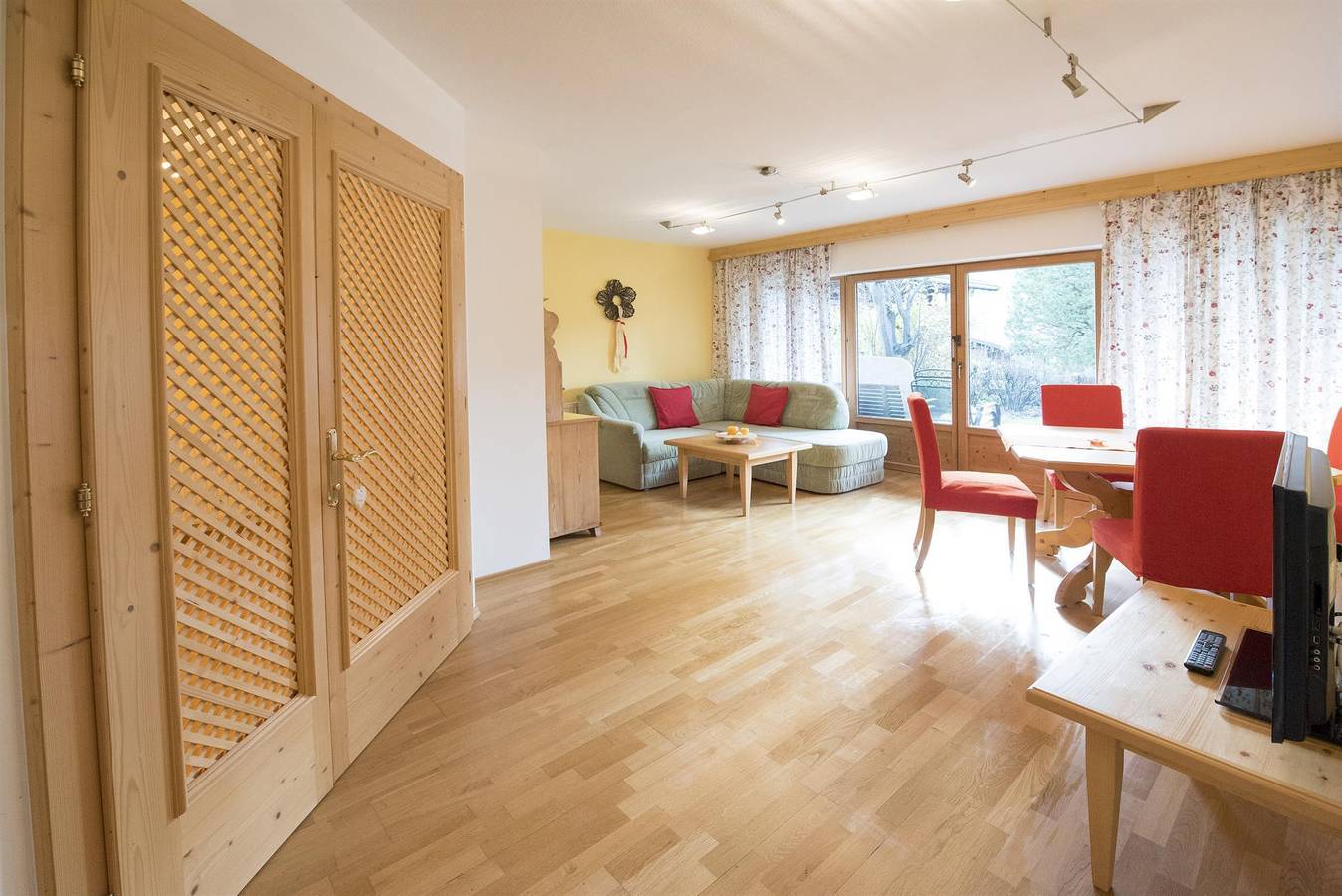 Ganze Ferienwohnung, Appartementhaus Hubertus in Alpbach, Kitzbüheler Alpen
