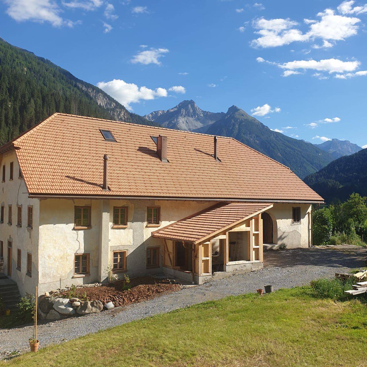 Ganze Ferienwohnung, Ferienwohnung Cuncalada Og - Obergeschoss in Strada, Valsot