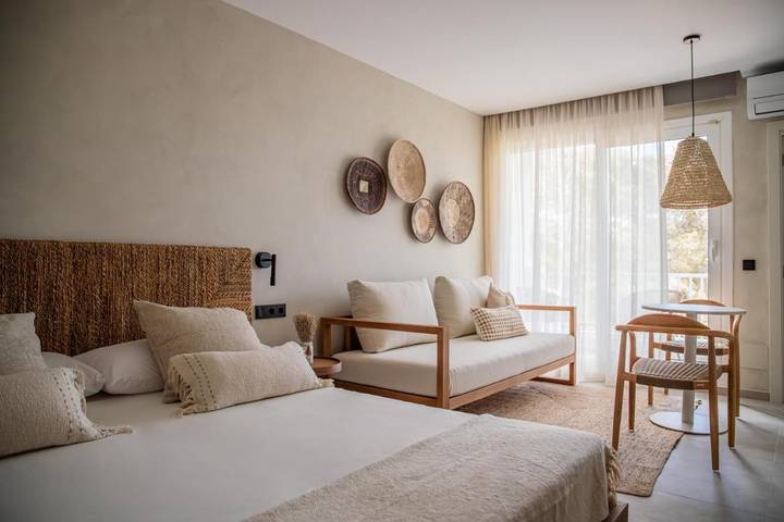 Apartahotel para 2 personas, con Balcón y Terraza además de Piscina y Vistas en Formentera