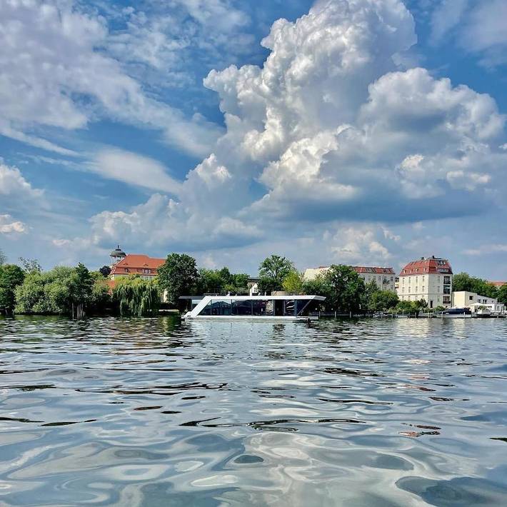 Boot für 2 Personen, mit Terrasse und Ausblick sowie Seeblick in Werder