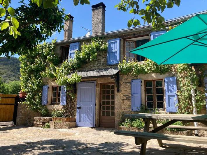 Location de vacances pour 6 personnes, avec jardin à Meyrueis - 2