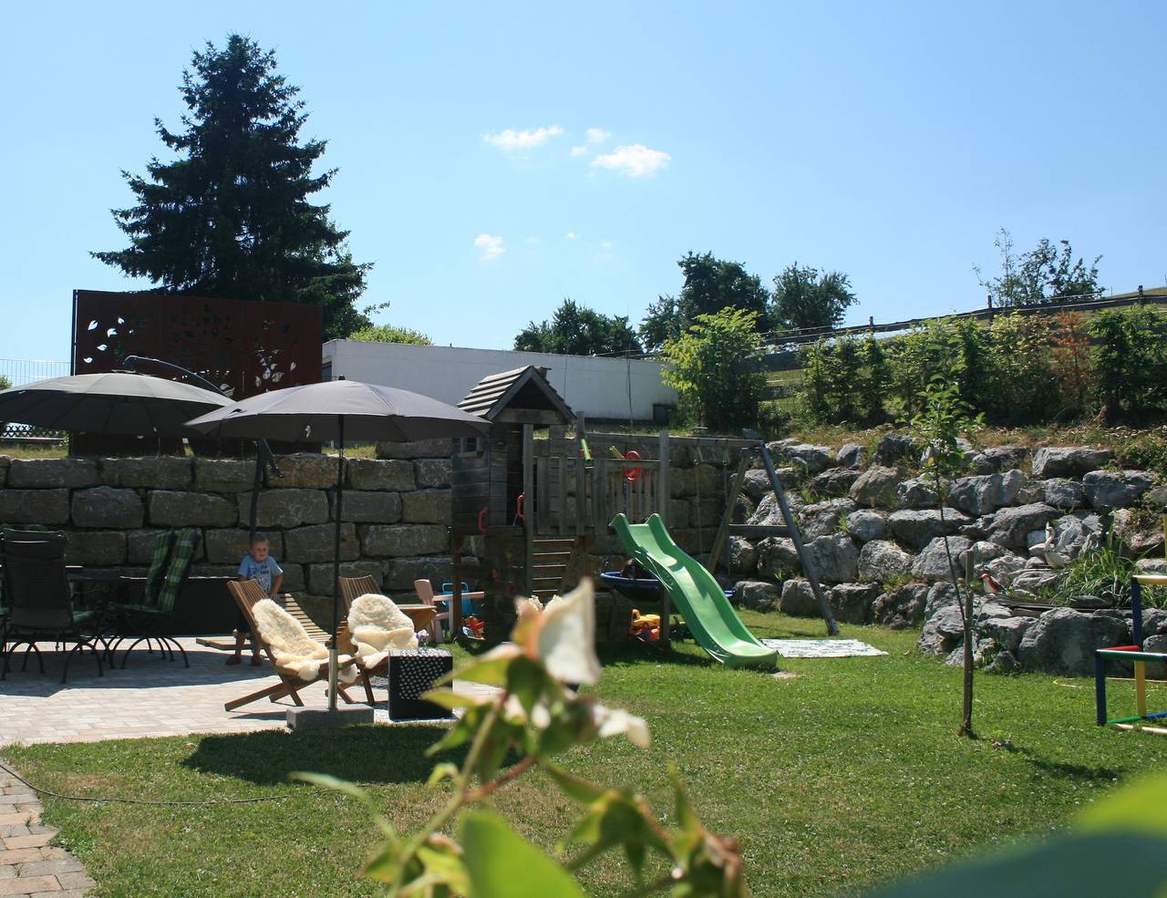 Bio-Ferienhof Baur - Ferienwohnung Hennastall, 1 Schlafzimmer, max. 3 Personen in Weißensberg, Bayerisch Schwaben