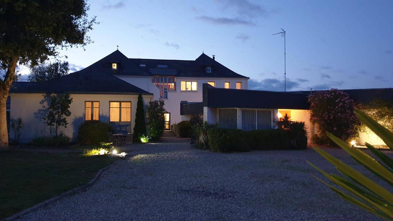 Logis Hotel La Croix du Sud in Le Tour-du-Parc, Côte des Mégalithes