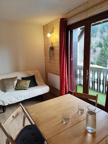 Gîte pour 4 personnes, avec balcon et vue à Boutx