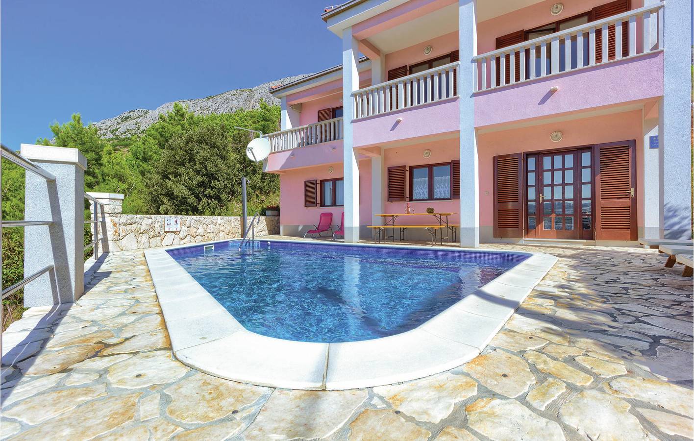Ferienhaus für 6 Personen mit Terrasse in Lokva Rogoznica, Split-Dalmatien