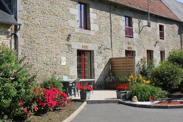 Gîte pour 4 personnes, avec jardin à Vessey