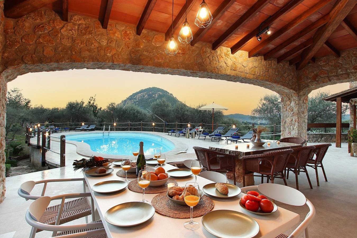 Ferienhaus "Alordes" mit Bergblick, Pool, Garten & Wlan in Pollença, Mallorca Norden