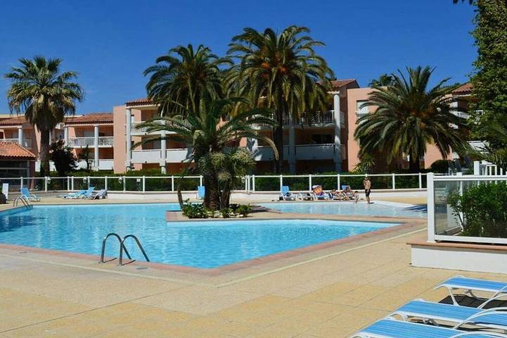 Ferienwohnung für 4 Personen, mit Balkon und Pool, mit Haustier - 1