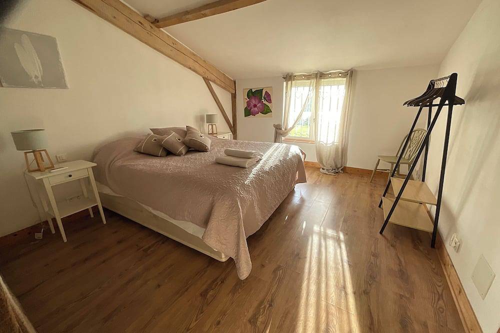 Gîte with swimming pool and a fabulous view in Armillac, Región de Marmande