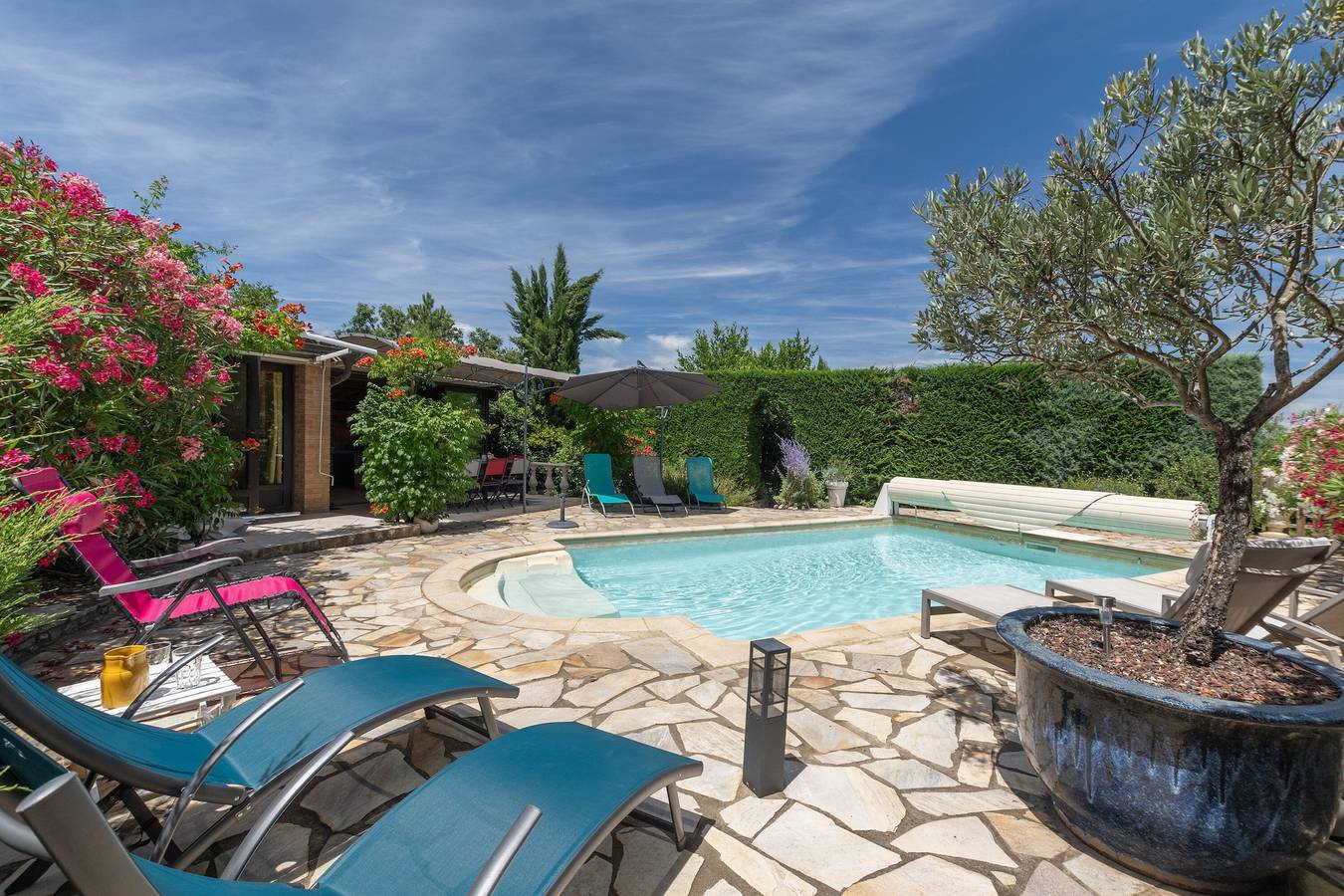Maison de vacances 'Mas Le Bragalou' avec vue sur les montagnes, piscine privée et Wi-Fi in Courry, Parc national des Cévennes