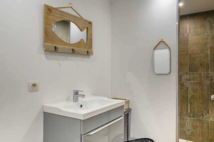Appartement entier, L'Eclose - Ty Du, Studio cocoon avec terrasse au Guilvinec - étape Gr34 & Accueil Vélo in Guilvinec, Région de Quimper