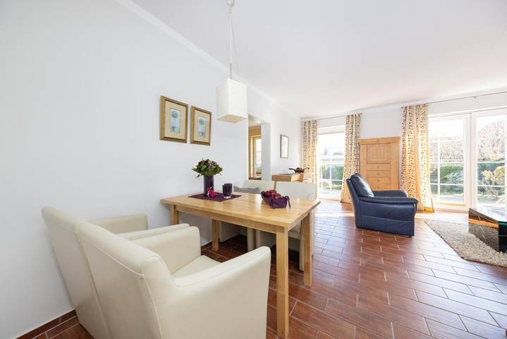 Ferienwohnung für 5 Personen, mit Garten und Ausblick in Hohe Düne (Warnemünde) - 4