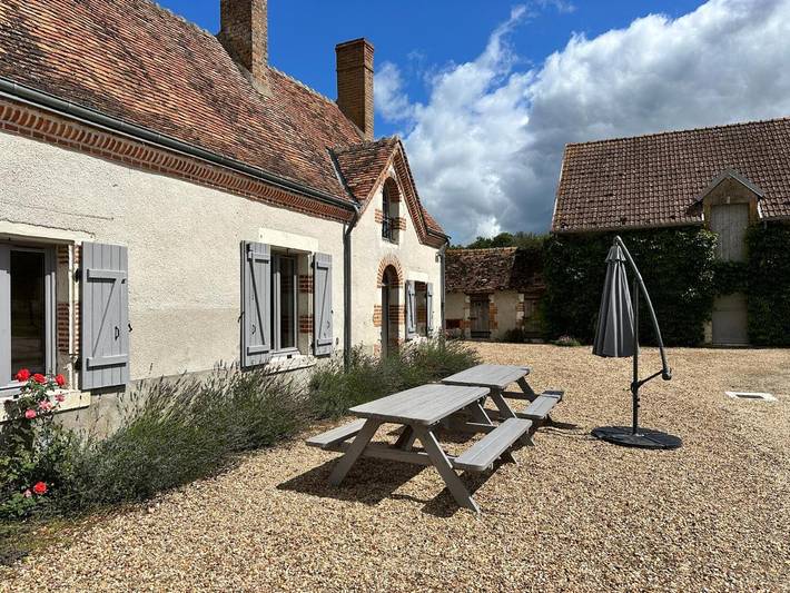 Location de vacances pour 5 personnes, avec vue sur le lac ainsi que vue et jardin à Fontaines-en-Sologne - 3