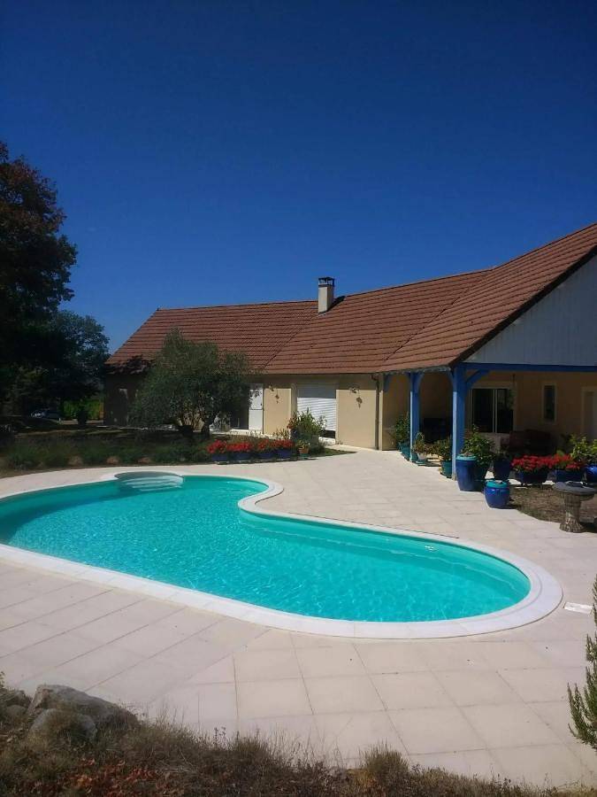 Location de vacances pour 6 personnes, avec piscine et jardin dans Cascade d'Autoire