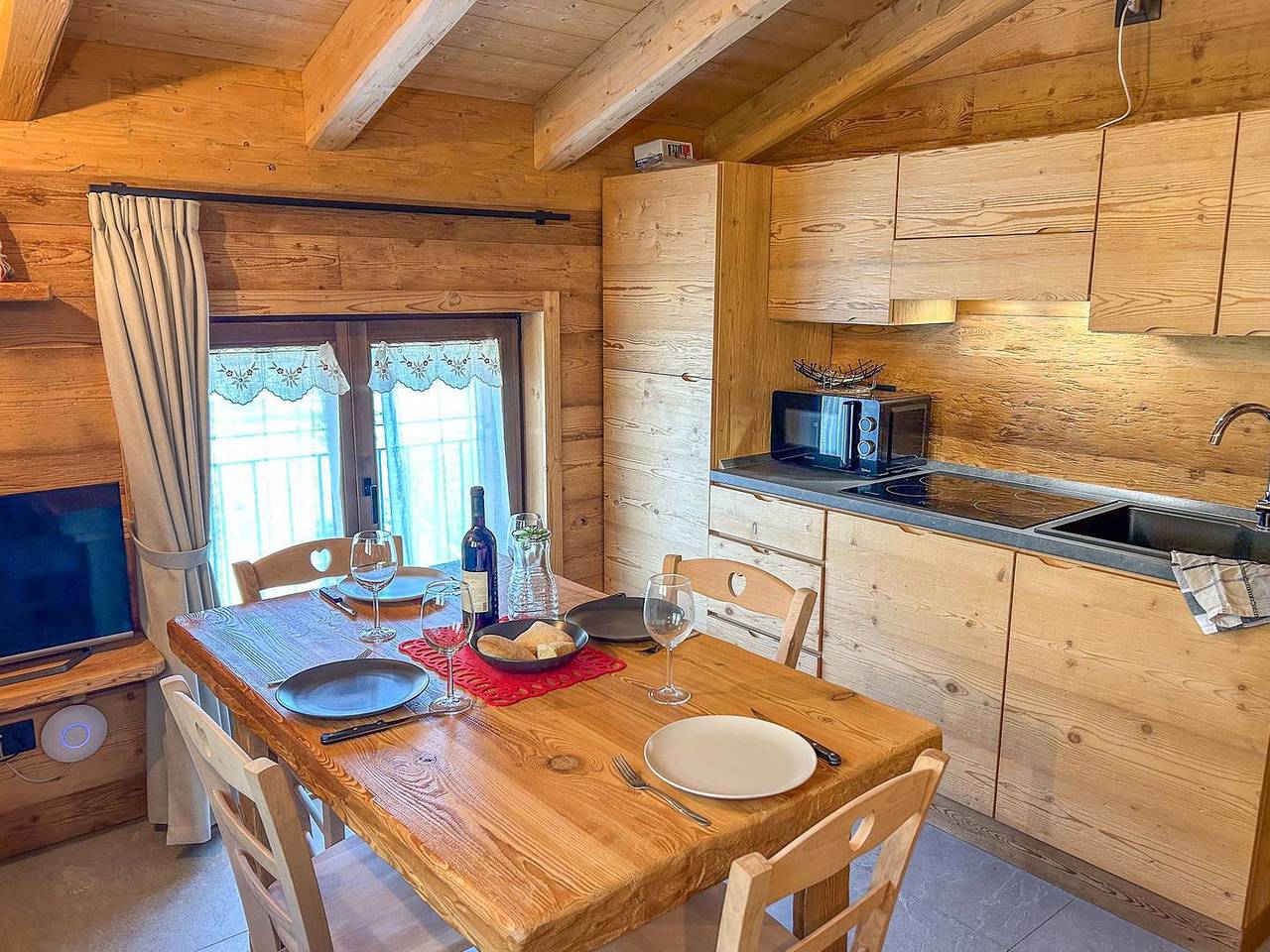 Appartamento intero, Appartamento vacanze per 4 persone con idromassaggio in Chiesa in Valmalenco (Borgo), Chiesa in Valmalenco