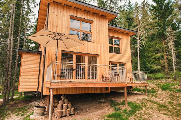 Ferienhaus für 6 Personen, mit Balkon und Garten