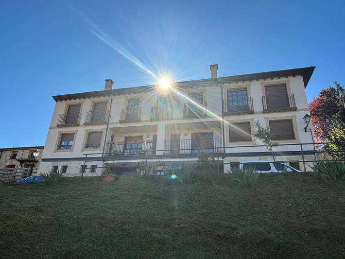 Gîte pour 6 personnes, avec balcon ainsi que vue et vue sur le lac, adapté aux familles à Vinuesa - 4