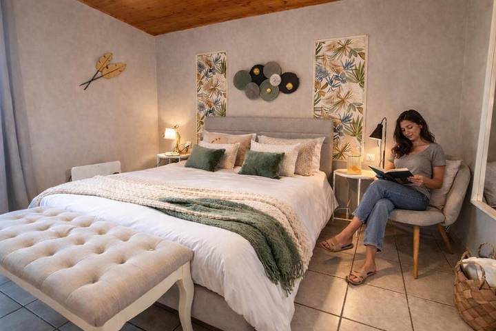 Ferienhaus für 3 Personen, mit Terrasse und Garten in Asini