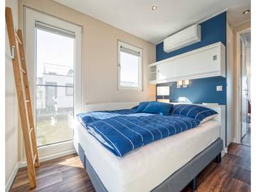 Hausboot für 4 Personen in Ribnitz, Ribnitz-Damgarten, Bild 1