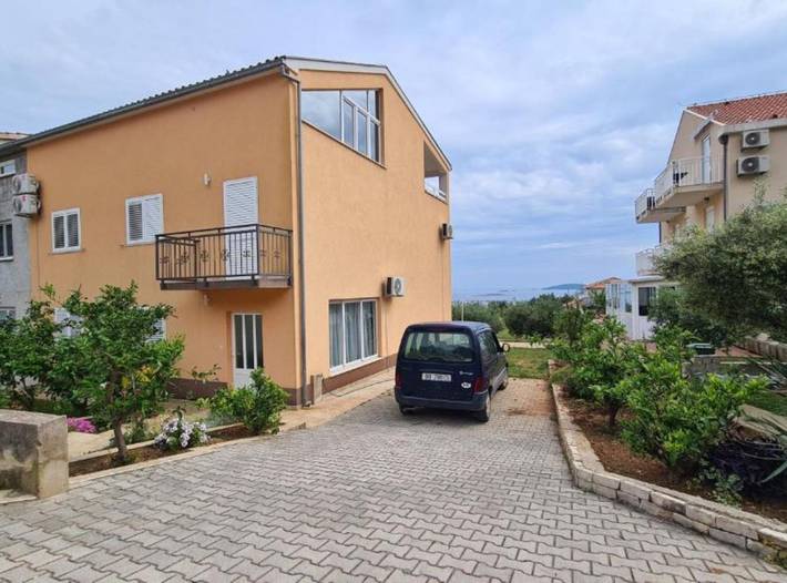 Ferienwohnung für 5 Personen, mit Meerblick und Balkon in Orebic
