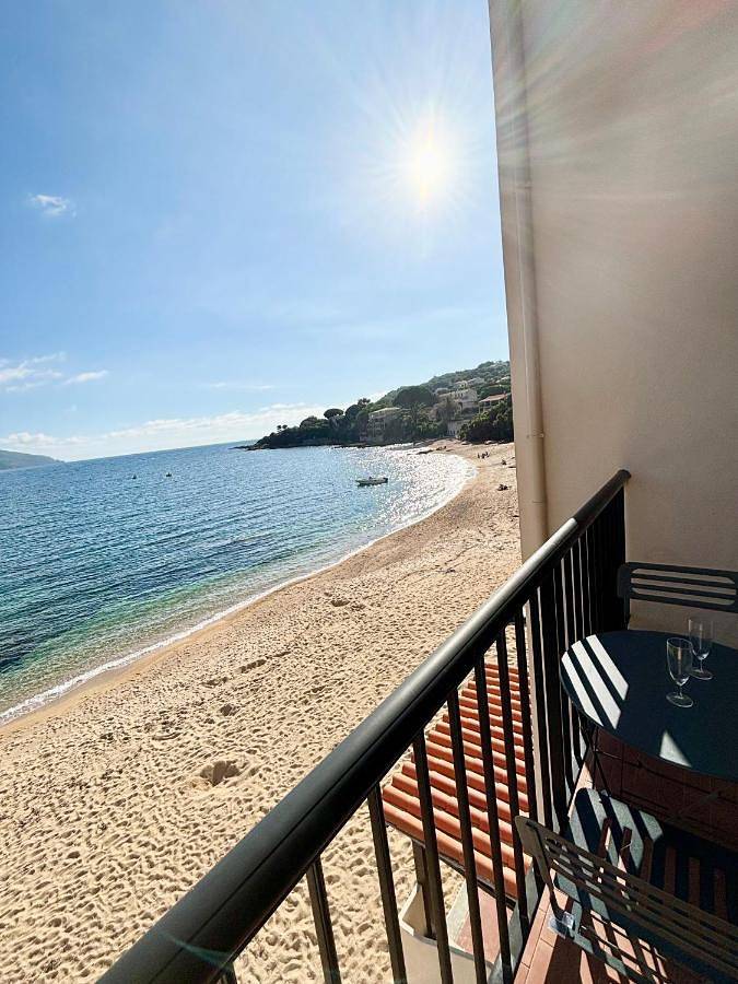 Gîte pour 3 personnes, avec terrasse et vue dans Plage de Tiuccia - 2