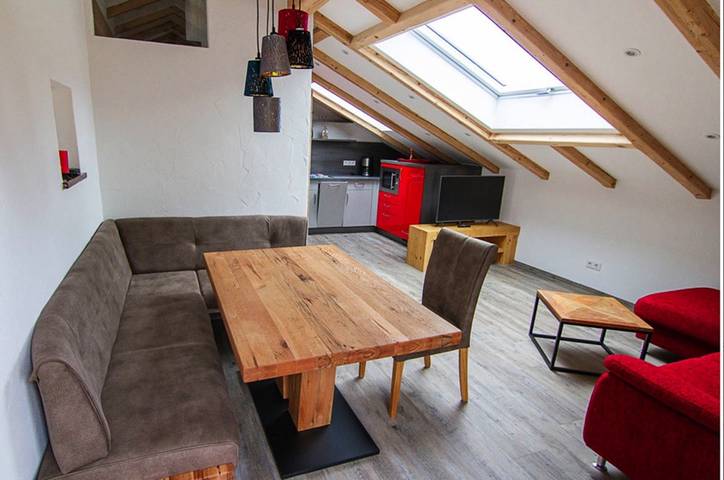 Ganze Wohnung, Ferienwohnung "Leni" mit Balkon, Garten und Wlan in Miesbach, Alpenland Tegernsee Schliersee