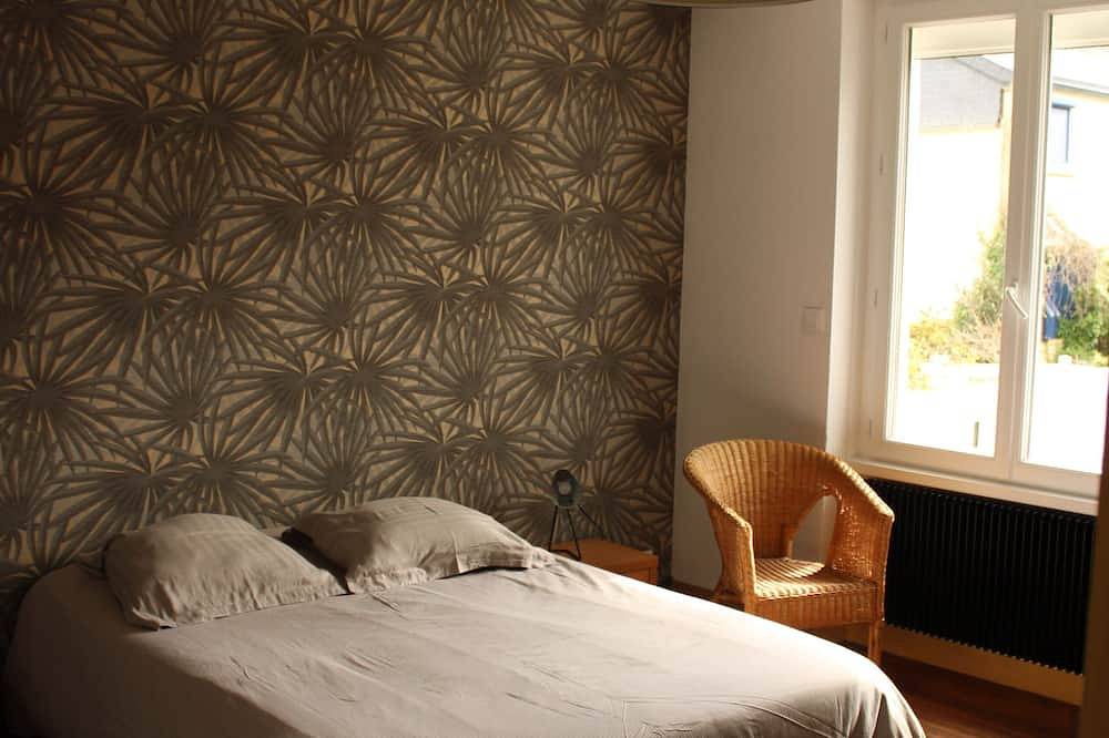 Listed holiday home with garden close to the center of Pont Aven. in Pont-Aven, Quimper und Umgebung
