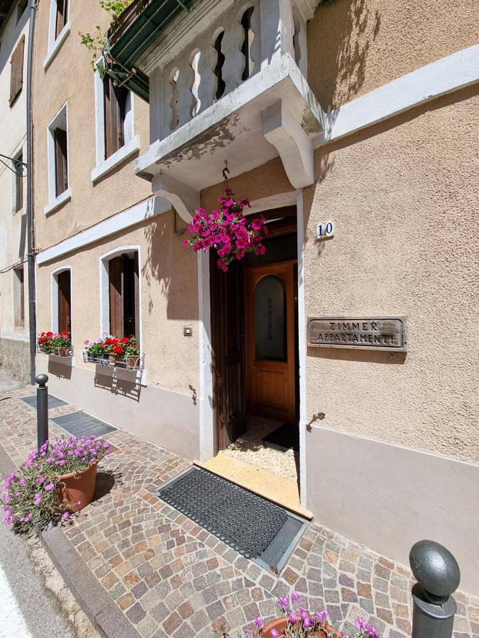 Chambre d’hôte pour 4 personnes, avec vue et jardin