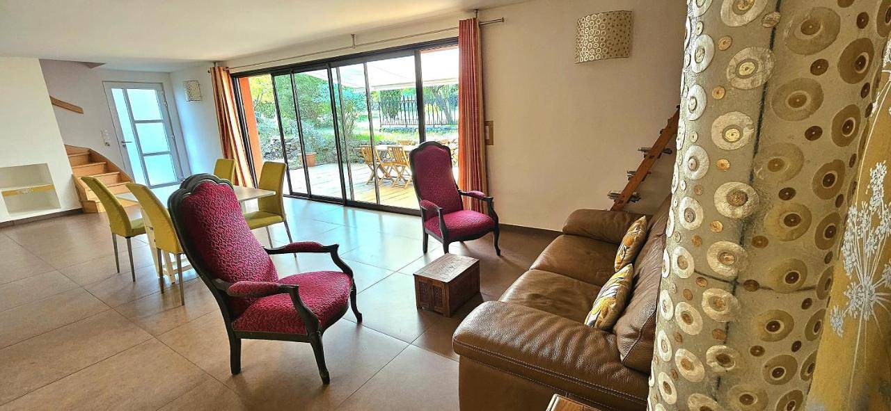 Three-Bedroom House in Alissas, Privas (arrondissement)