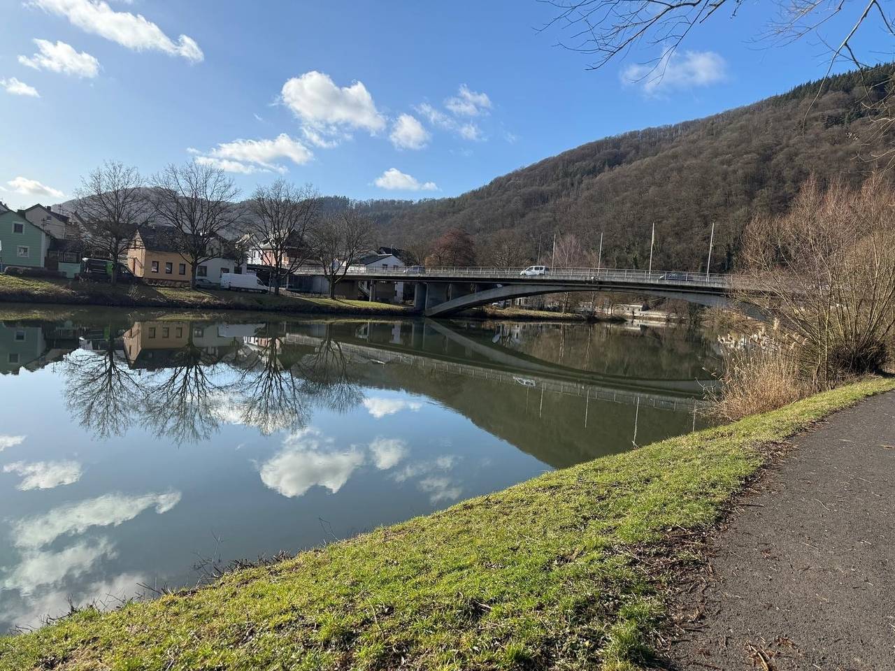 Ganze Ferienwohnung, Ferienwohnung direkt an der Lahn in Fachbach, Lahn-Taunus