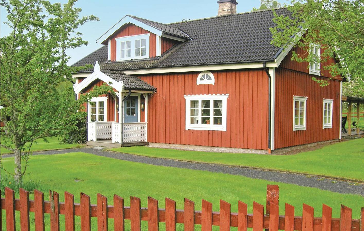 Hus för 9 Personer med trädgård in Kronobergs