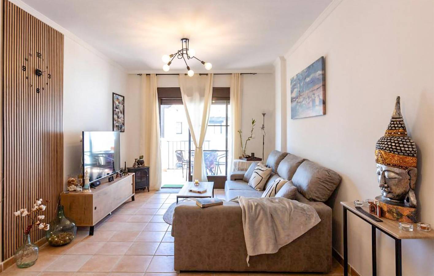 Ganze Ferienwohnung, Gemütliche 80 m² große Wohnung mit Pool und WLAN, nur wenige Schritte vom Stadtzentrum von Itrabo entfernt in Itrabo, Costa Tropical