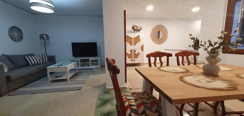 Apartamento de vacaciones para 5 personas, con vistas y balcón - 1