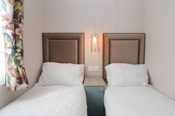 Log Cabin for 4 People in Falkirk, Scotland, Photo 2