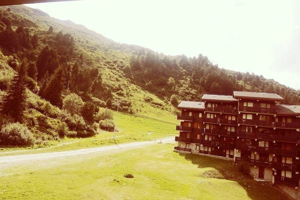 Entire apartment, Charming 2 room apartment with mezzanine (Méribel-Mottaret) | Charming 1 bed w / mezzanine in Méribel-Mottaret, Les Allues