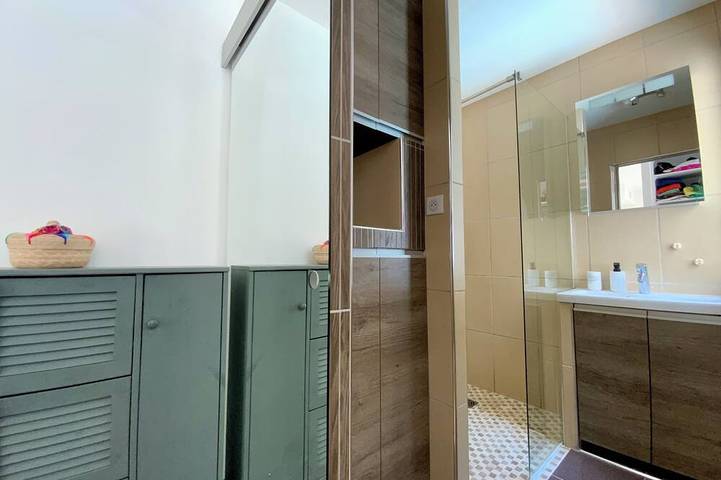 Location de vacances pour 8 personnes, avec piscine à Saint-Geniès-des-Mourgues - 4