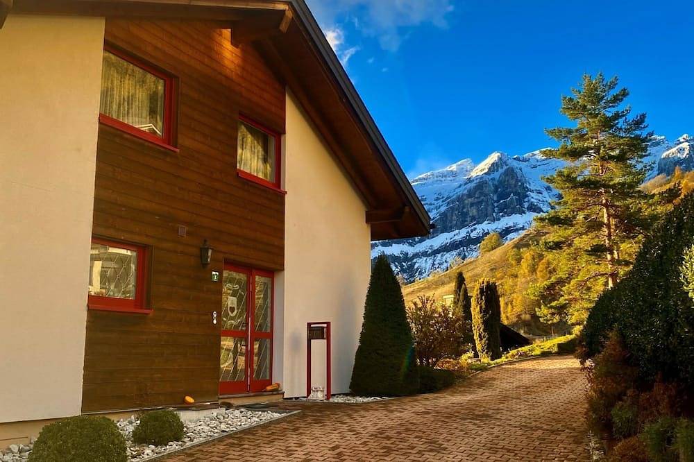 Ganze Wohnung, Chalet Kristall # 6-bed apartment, Dusche, Wc 6-bed apartment, Dusche, Wc in Albinen, Leukerbad & Umgebung