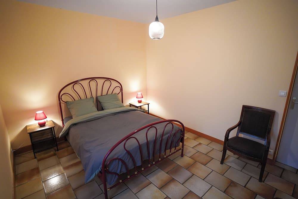 Ganze Wohnung, Licaraclo liegt in Puisaye ganz in der Nähe von Guédelon in Sainte-Colombe-sur-Loing, Auxerre und Umgebung