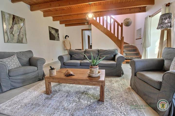 Location de vacances pour 4 personnes, avec jardin et terrasse, animaux acceptés à La Chapelle-Neuve - 4