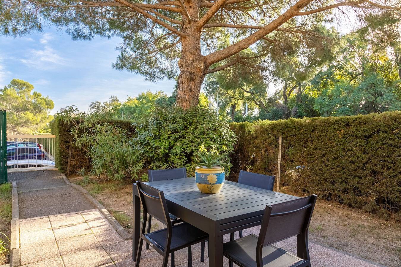 Apartamento entero, Apartamento 'Estivales 2' con terraza y jardín privados in Boulouris, Saint-Raphaël (Var)