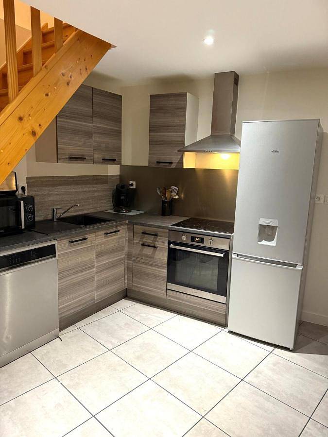 Gîte pour 6 personnes, avec jardin et terrasse, animaux acceptés dans Leyment - 3