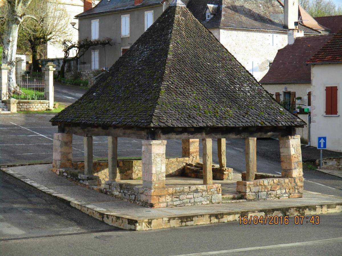 Appartement entier, One-Bedroom Apartment in Thémines, Quercy