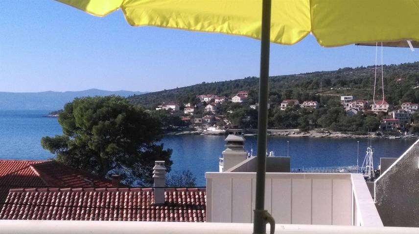 Apartments and Room Rest in Sumartin, Brac