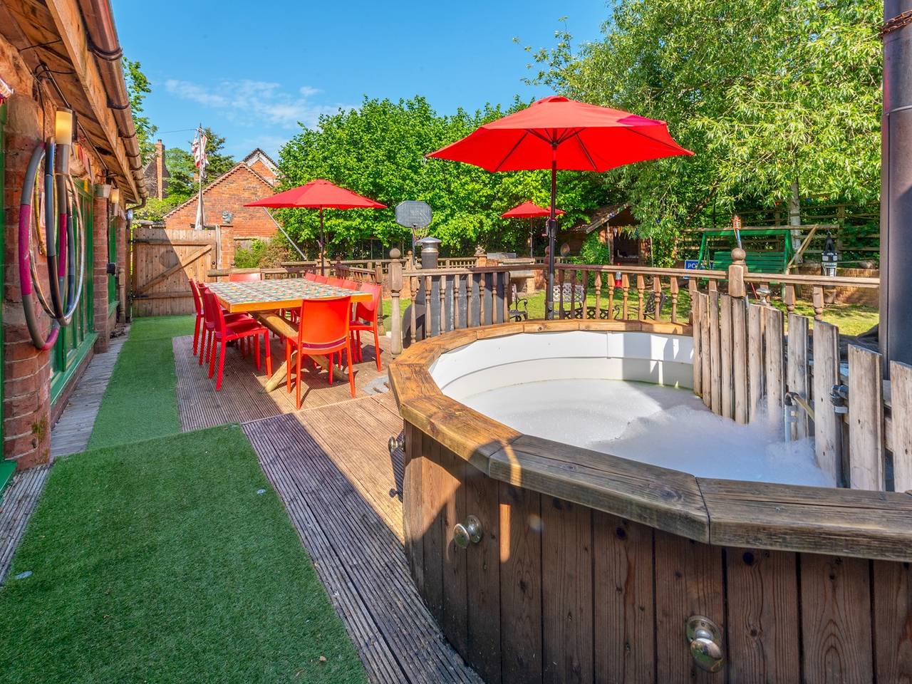 Squirrel Barn - Family Getaway | Pass the Keys in Stafford, Staffordshire