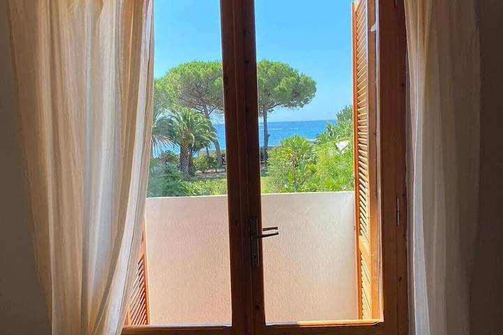 Ampia villa sul mare tra Cagliari e Villasimius - codice Iun in Capitana, Quartu Sant'Elena